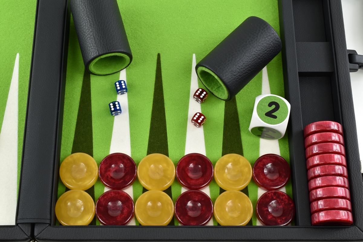 Vtg Backgammon Checkers Pieces Red White Fingerbowl 1.5” Diameter Urea Resin 